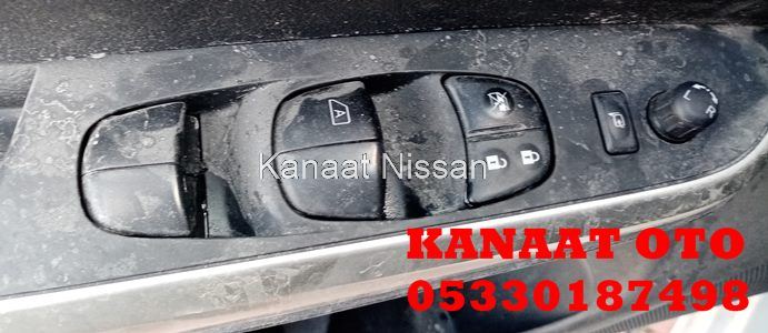 Nissan navara 2014-2019 model euro6 kasa çıkma sol ön cam düğmesi