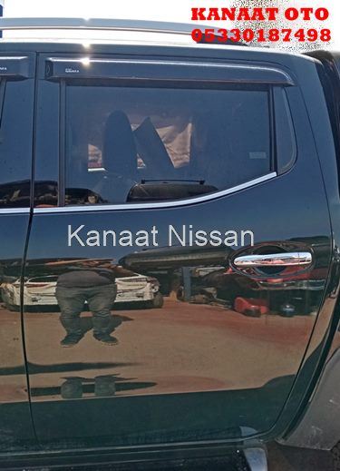 Nissan navara2014-2019 model euro 6 çıkma sol arka siyah kapı